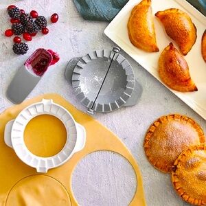 Pampered Chef Empanada Maker